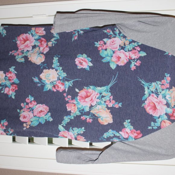 Chris & Carol raglan blue floral baseball tee - Picture 3 of 7